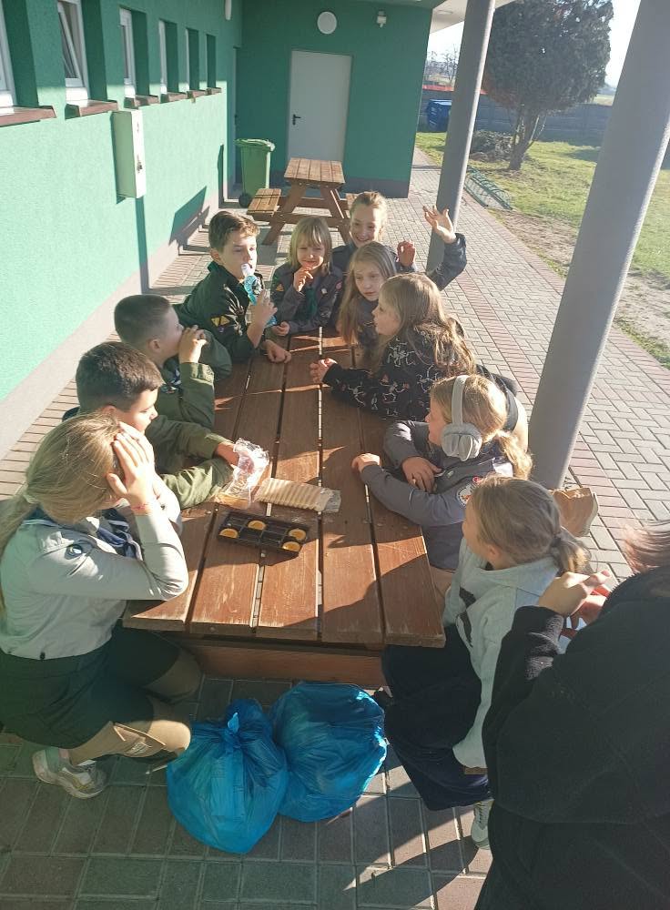 Zdjęcie z wydarzenia Misja Cyberkompas - biwak w Bolewicach 7- 8.11.25