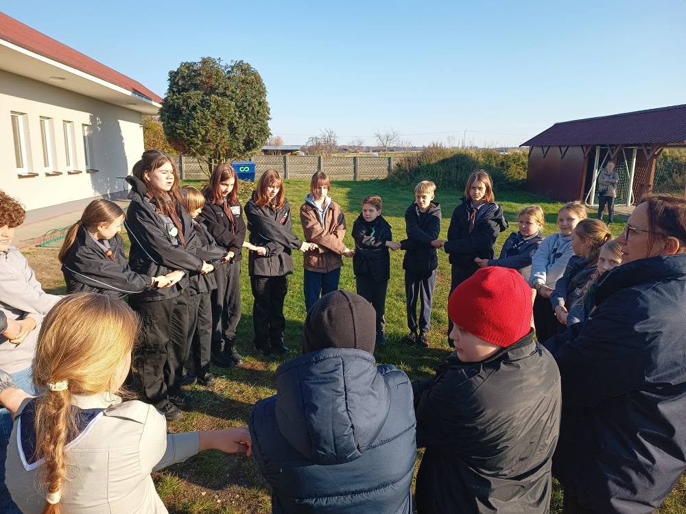 Zdjęcie z wydarzenia Misja Cyberkompas - biwak w Bolewicach 7- 8.11.25
